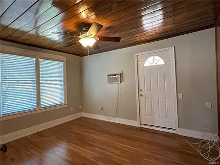 423 Magnolia St — Photo 37