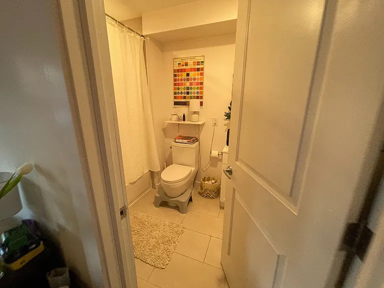 1609 N Sydenham St — Photo 126