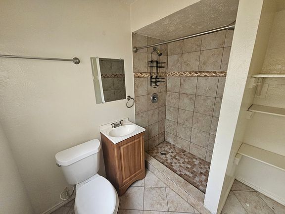 5th image of 6026 Lovett Ave