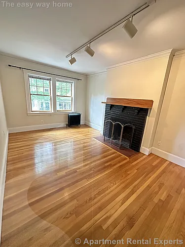 39 Lee St Photo 1