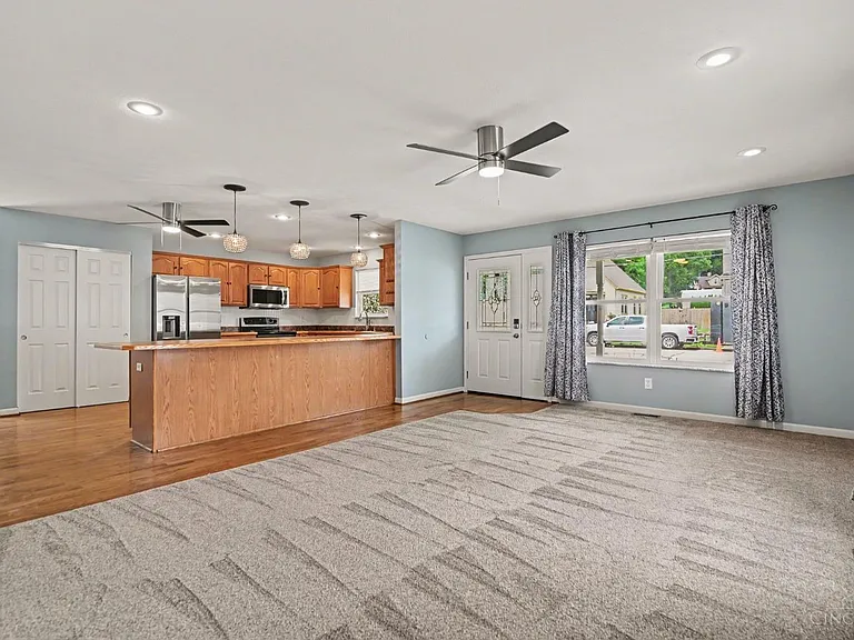 17 Washington Ave — Photo 4