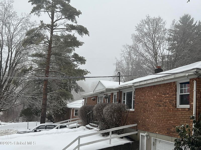 2nd image of 2-4 Zelenke Drive #2-4