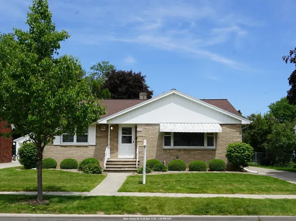 1142 Bond St, Green Bay, WI 54303