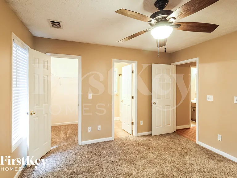5082 Memory Ln — Photo 9