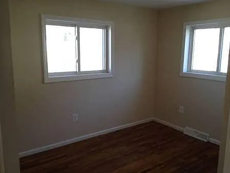 Thingvalla Ave — Photo 15