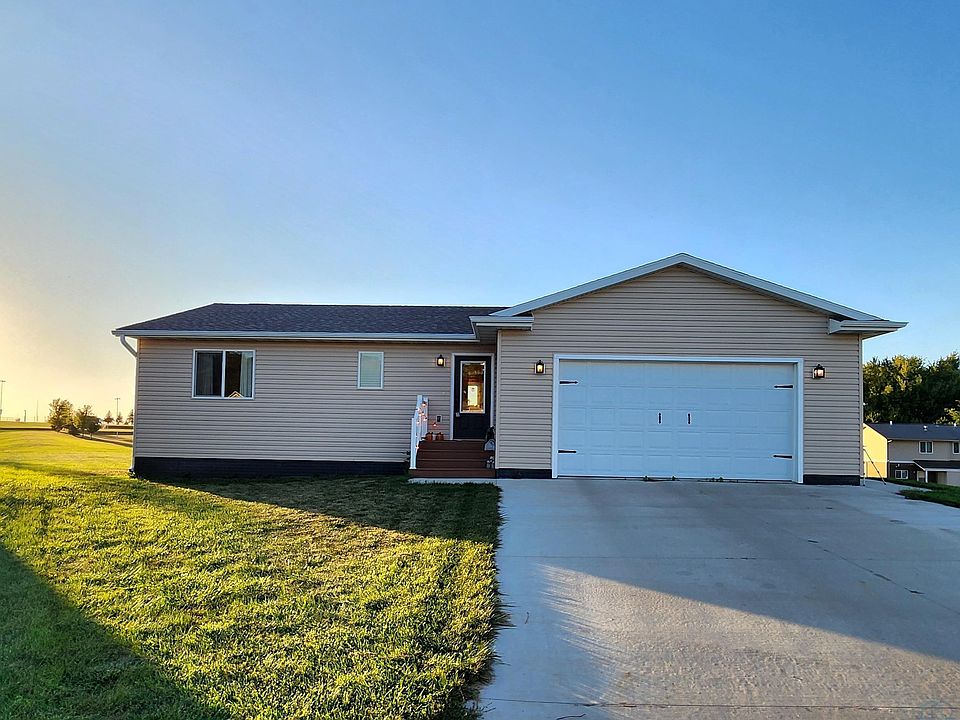 1st image of 501 Sunset Ct