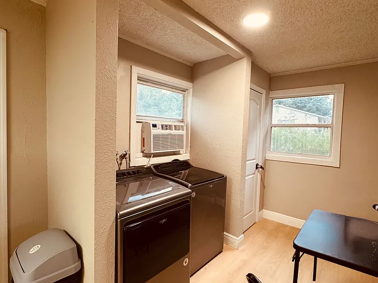 4910 Huppel Ave — Photo 9