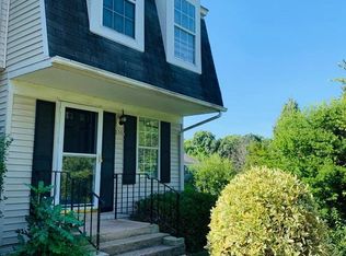 8302 Felsted Ln, Manassas, VA 20110