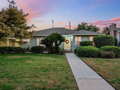 1613 W Meadow Avenue, Visalia, CA, 93277