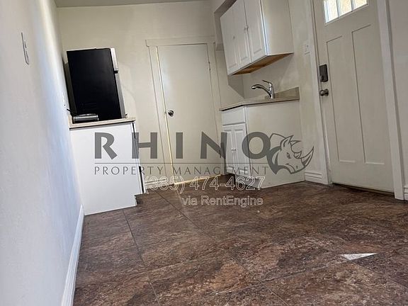 3rd image of 2885 Van Buren Ave #3