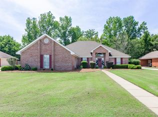 7290 Greenfield Rd, Montgomery, AL 36117