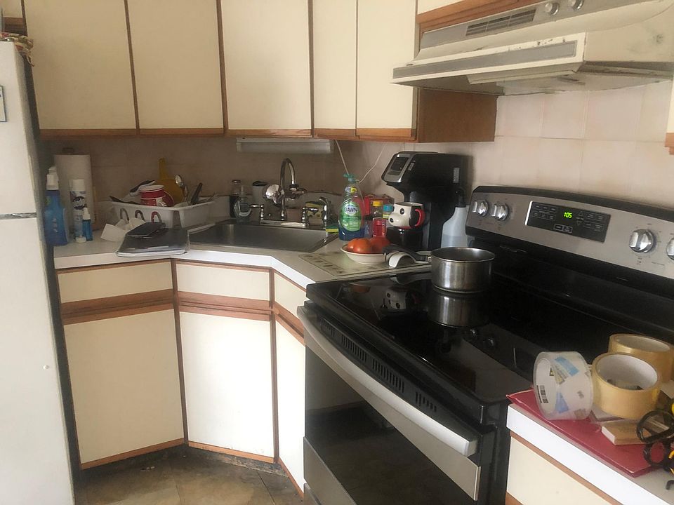 1st image of 128 Rockaway Ave #2