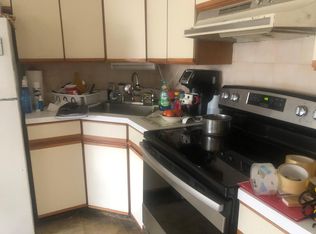 128 Rockaway Ave #2, Westbury, NY 11590