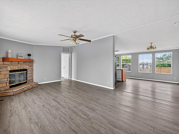 4th image of 951 Lariat Ln