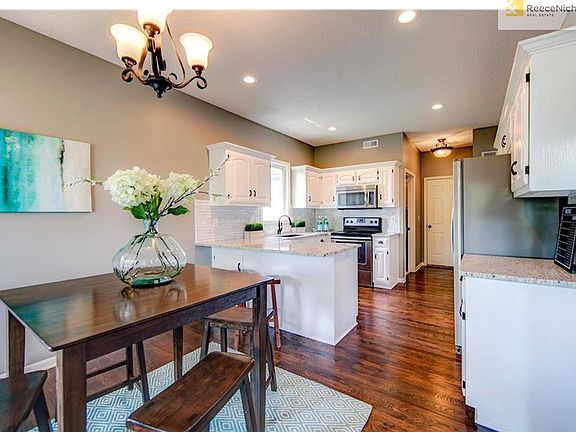 4th image of 23510 W 54th Ter