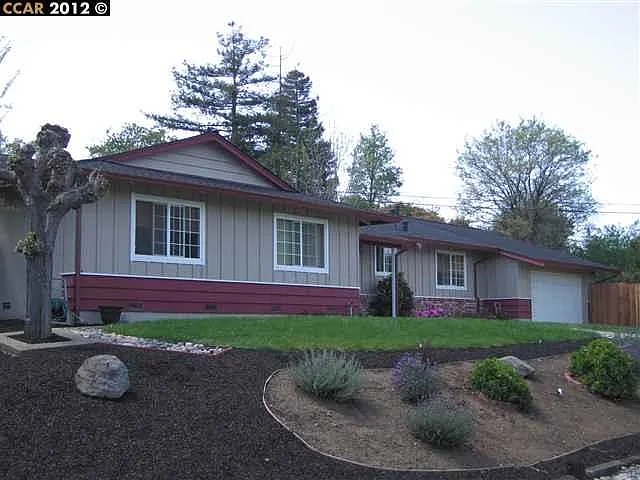 5550 Southbrook Dr photo 1