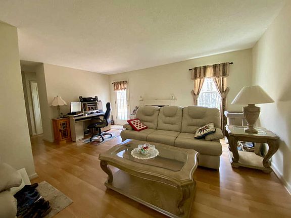 5th image of 4714 Clairson Dr