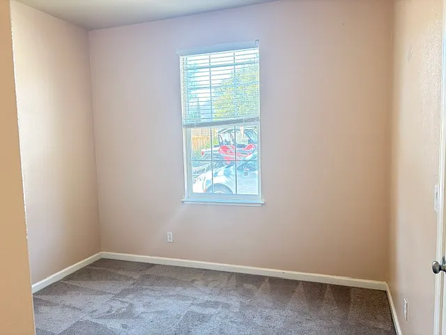 1561 Jainine St — Photo 7