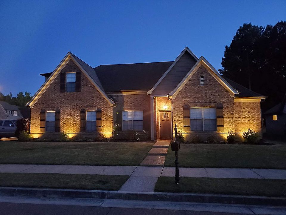 2nd image of 7911 Ivy Lake Ln