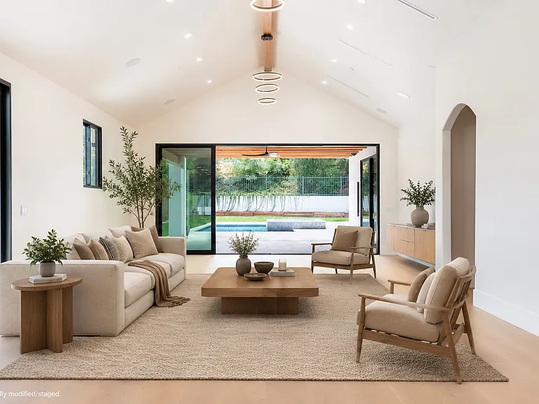 Family Room (virtually staged/digitally altered)