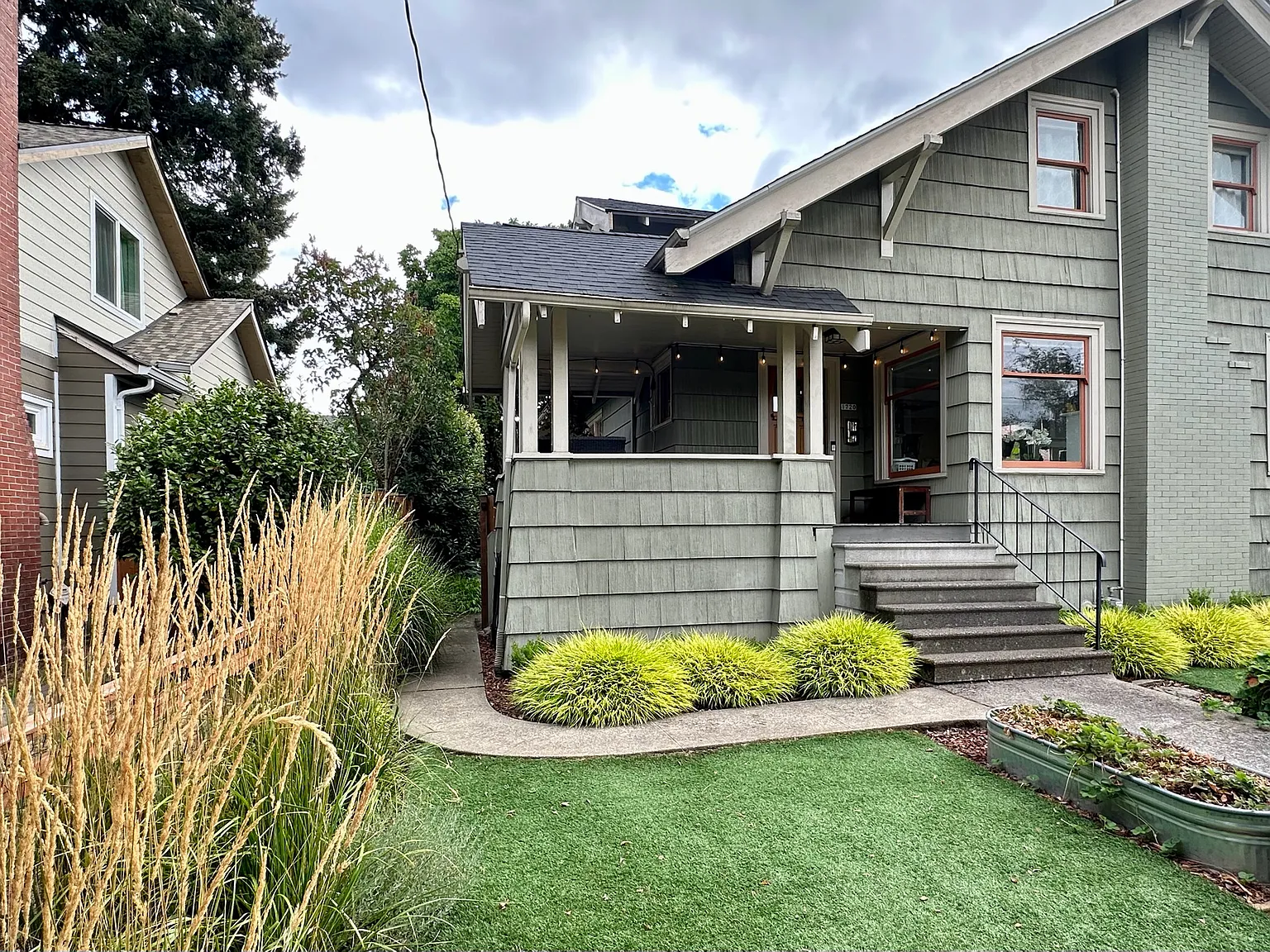 3 bed, 2400 sqft, $4,800 — Photo 4