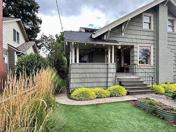 4th image of 1720 NE 36th Ave