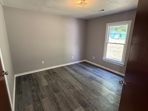 4th image of 113 Johnson Rd