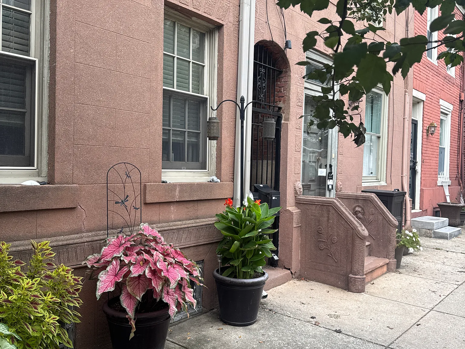 S Front St, Philadelphia — Photo 1