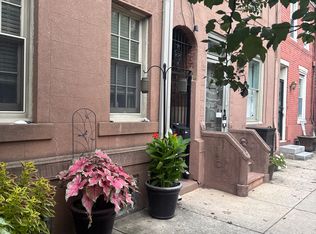 790 S Front St #4, Philadelphia, PA 19147