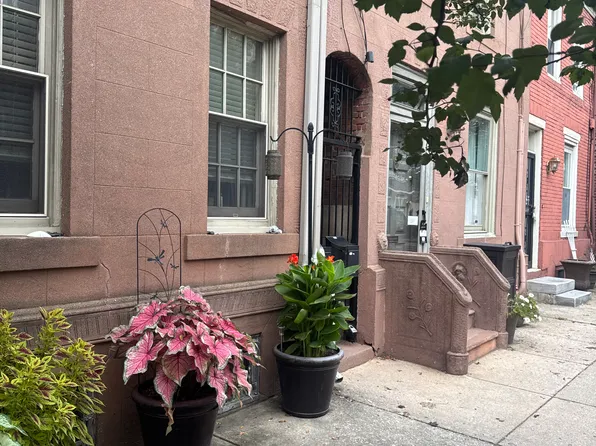 (undisclosed Address), Philadelphia, PA 19147