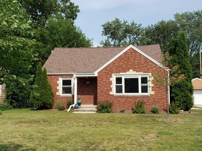 2456 N 111th St, Wauwatosa, WI, 53226