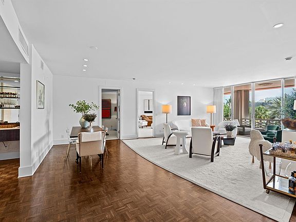 3rd image of 315 S Lake Dr #3D