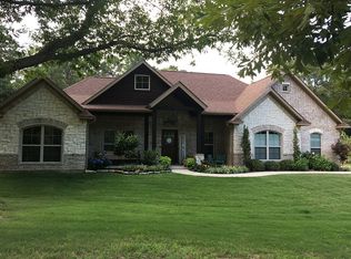 7406 Goldfinch Rd, Wake Village, TX 75501