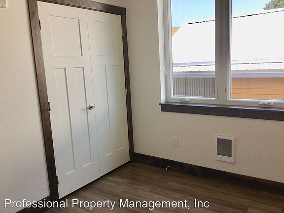 3rd image of 626 Toole Ave #100