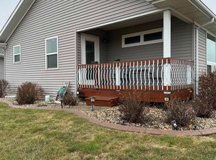 302 Thomas Ct, Eureka, IL 61530