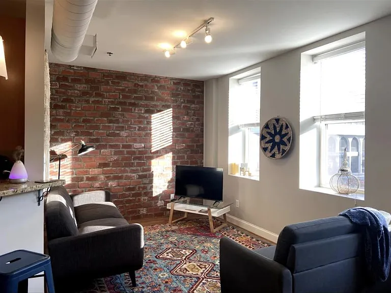 220 W Market St #305 — Photo 13