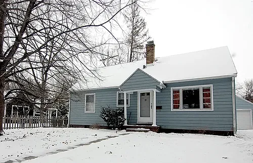 704 S Grove St Photo 1