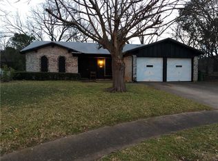 1704 Galahad Ln, Arlington, TX 76014