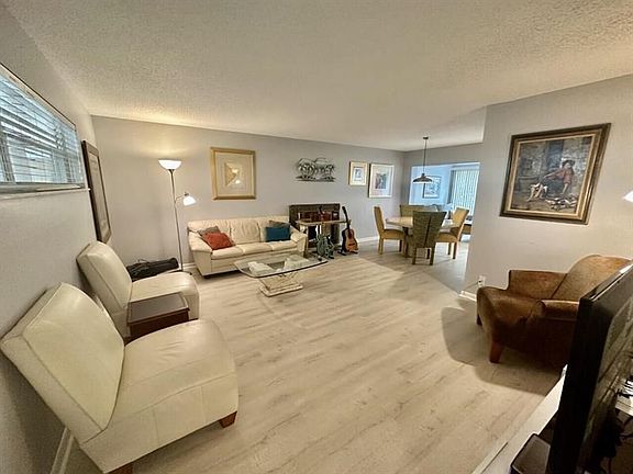2nd image of 5 Colonial Club Dr APT 103