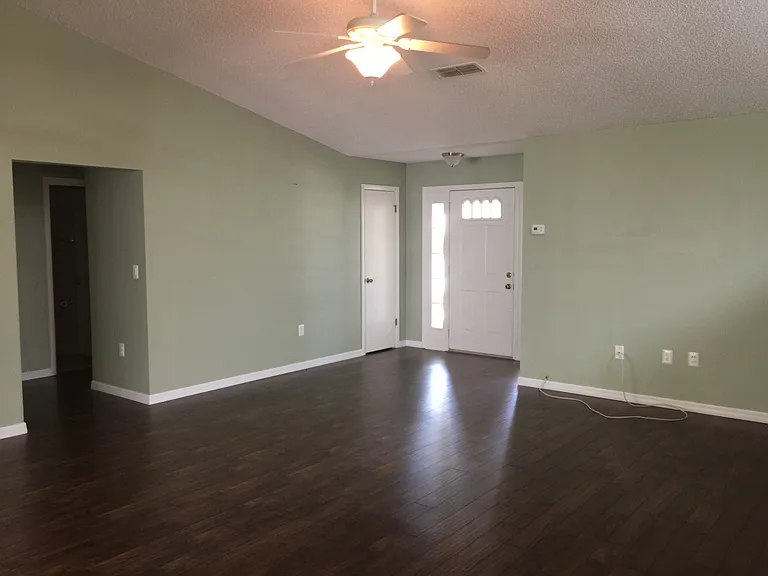 1432 New Abbey Ave — Photo 5