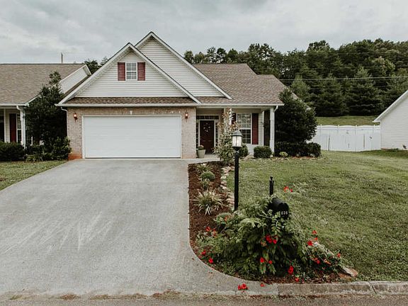 2nd image of 1436 Graybrook Ln