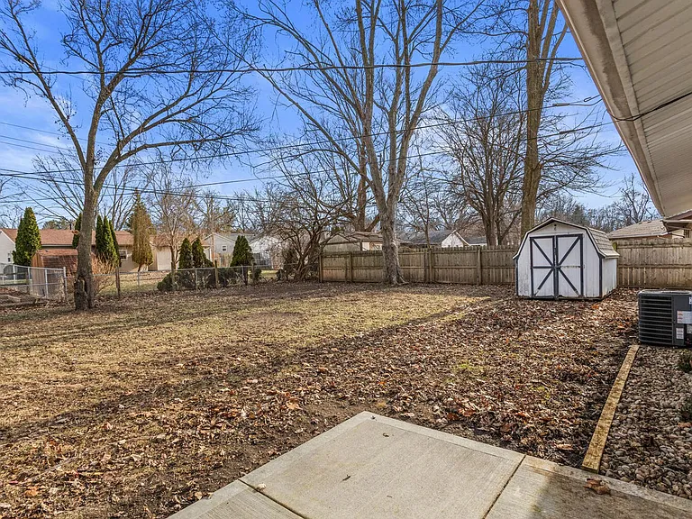 1710 Crescent Dr — Photo 18