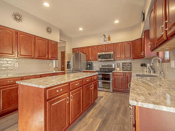 2nd image of 131 W Creek Dr