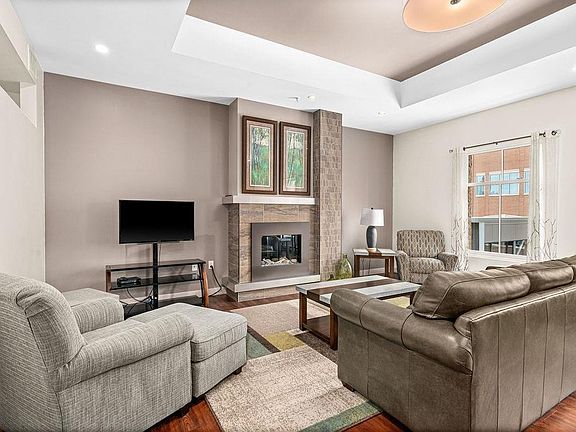 2nd image of 26 E Superior St #406