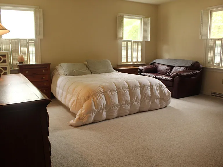 Woodlake Dr — Photo 14