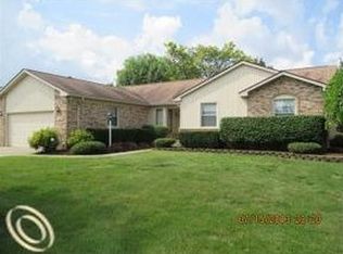 16481 White Haven Dr, Northville, MI 48168