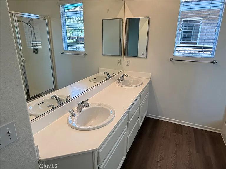 36168 Leeds St — Photo 26