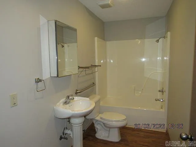 720 E German Ln #10 — Photo 10