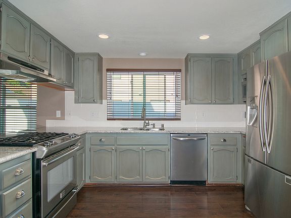 5th image of 46 Las Flores Dr
