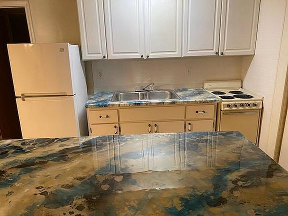 5th image of 151 Highland Ave APT A